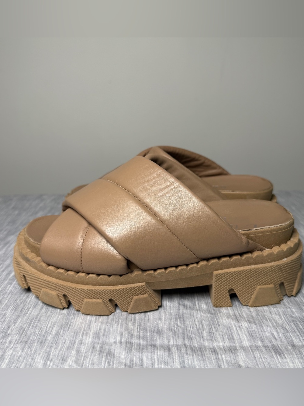 L’idea by Lori Chunky Leather Platform Slide Sandal Brown Minimalist Size 6 US